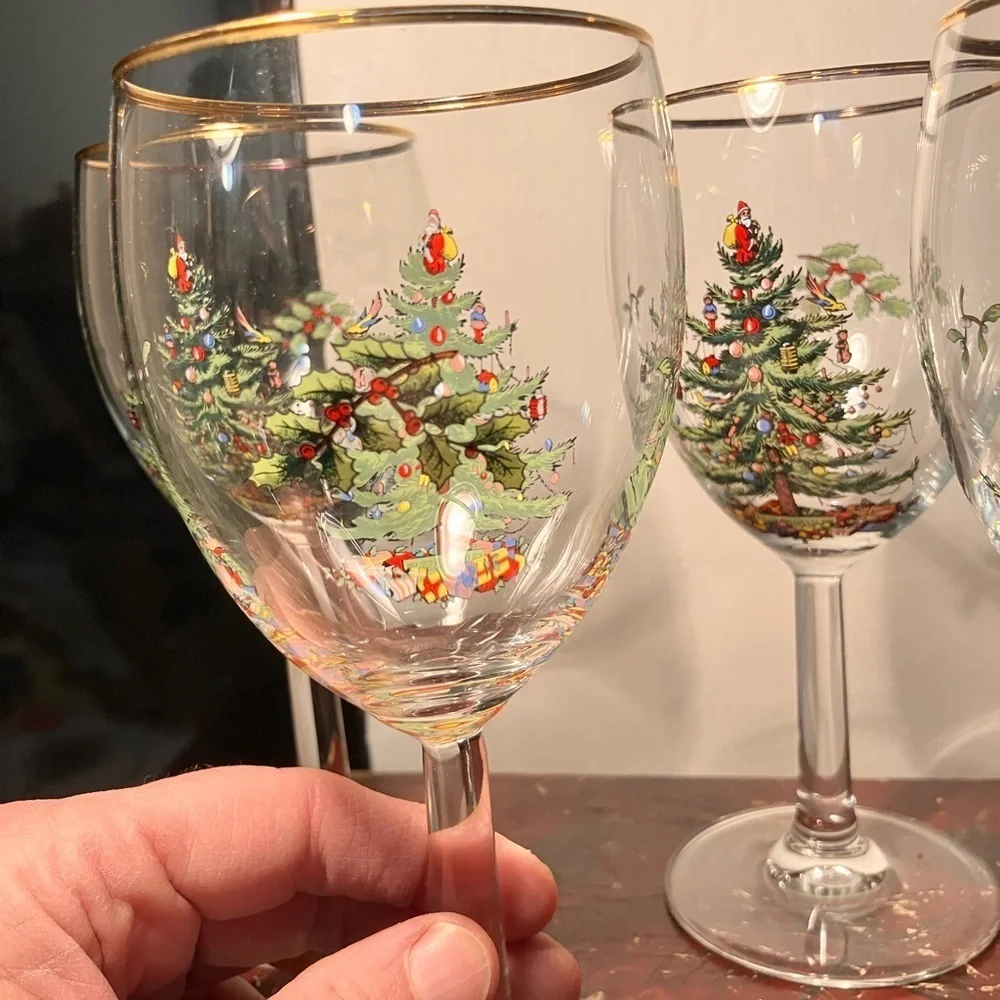 SALE!!!    New in box Vintage dead stock Spode Christmas’s set of 4 wine glasses